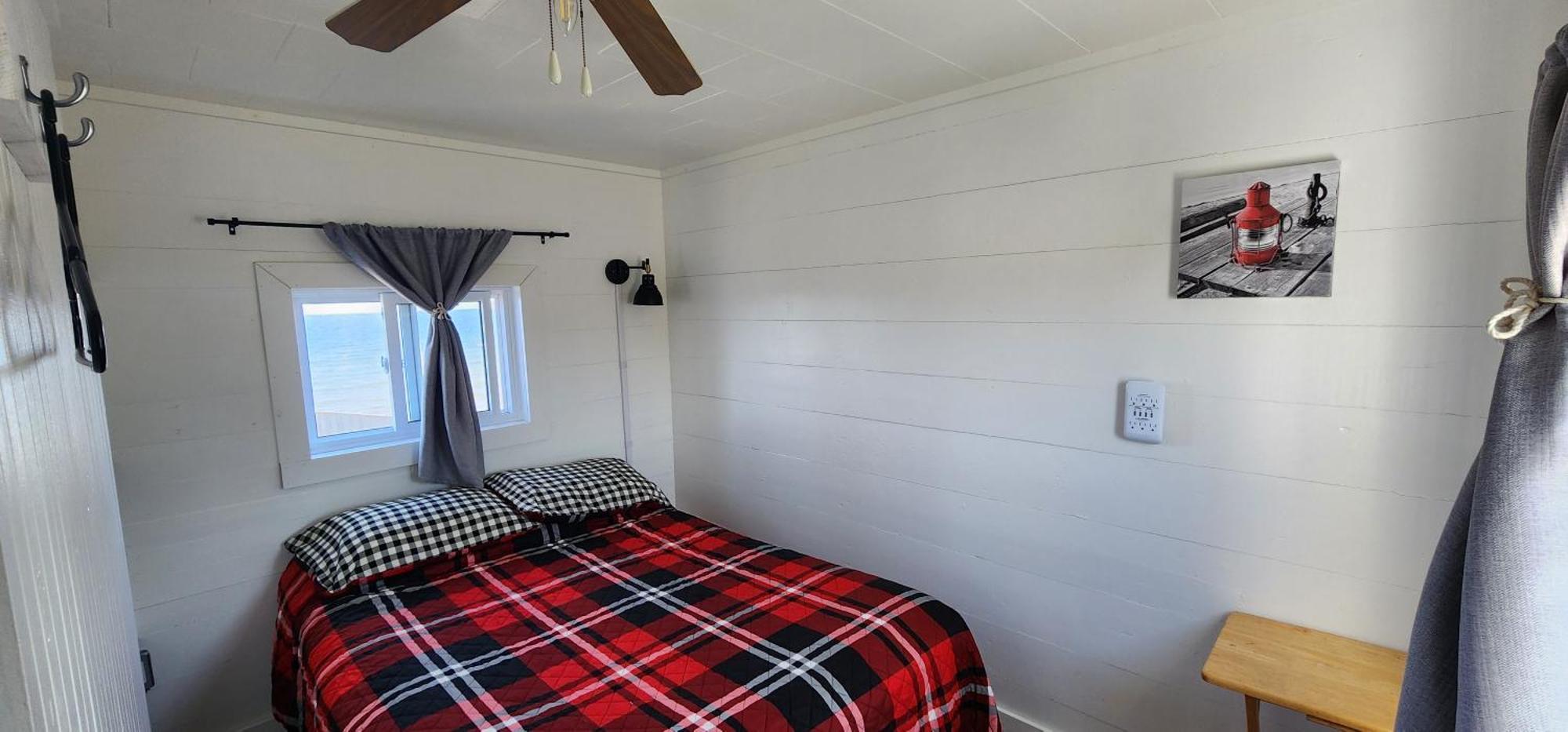 Les Cabines Sur Mer Cap-des-Rosiers Bilik gambar